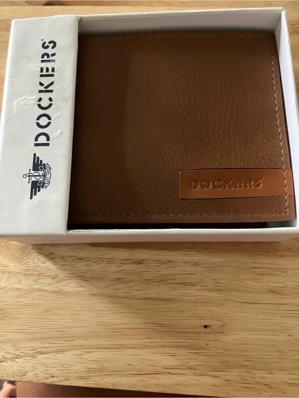 Dockers Tan Leather Card & Key Holder